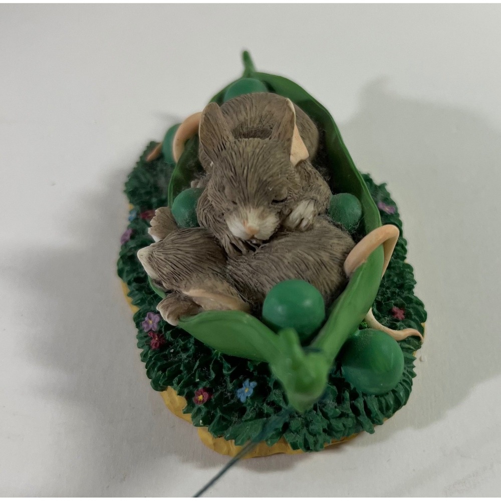 Vintage Charming Tails Two Peas in A Pod 4" Silvestri Mice in pea pod